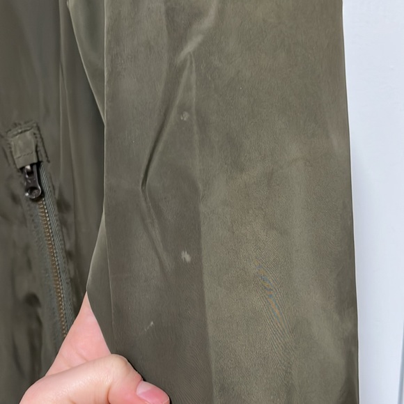 Men’s American Eagle Green Bomber Jacket - Picture 2 of 6